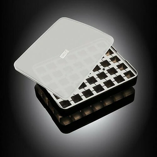 Isterningbakke til terninger 2x2 cm LU240700 by LURch color Sort