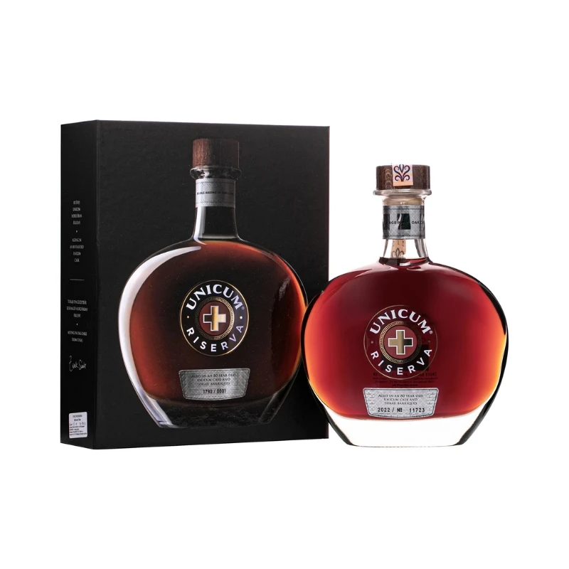 Unicum Riserva Bitter 70 cl 62350 by UNICUM color Sort