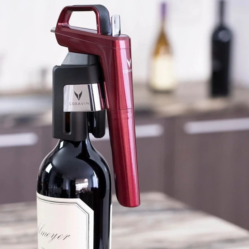 Coravin® Timeless Six+ Vinpreserver system – Rød 112336 by Coravin color Rød