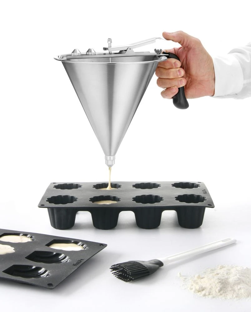 Hendi Profi Line Fondanttragt Plast og Metal 551806 by Hendi color Sort