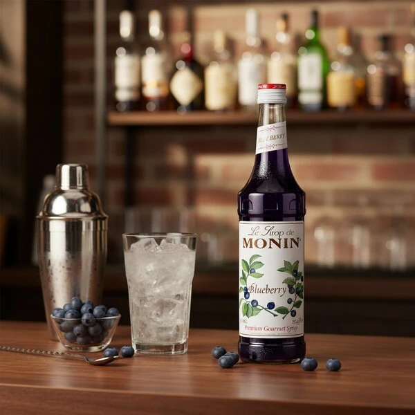 Monin Syrup Blueberry / Blåbær FL 70 61015 by MONIN color Blå