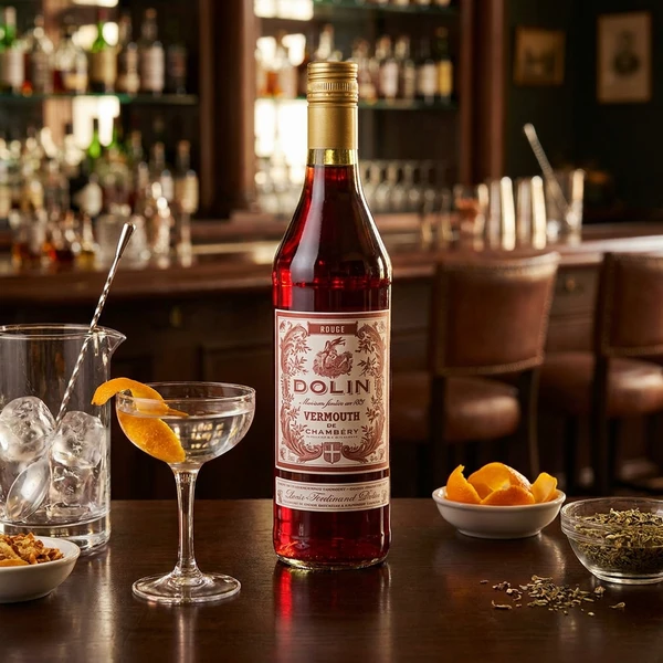 Dolin Vermouth Rouge FL 75 40045 by DOLIN color Sort