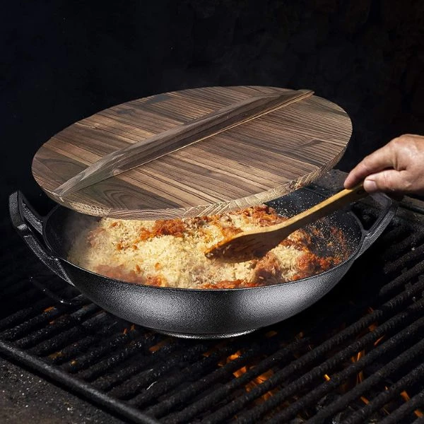 Støbejernswok med trælåg Ø36 cm 30-WOK1014-3 by Hâws color Sort