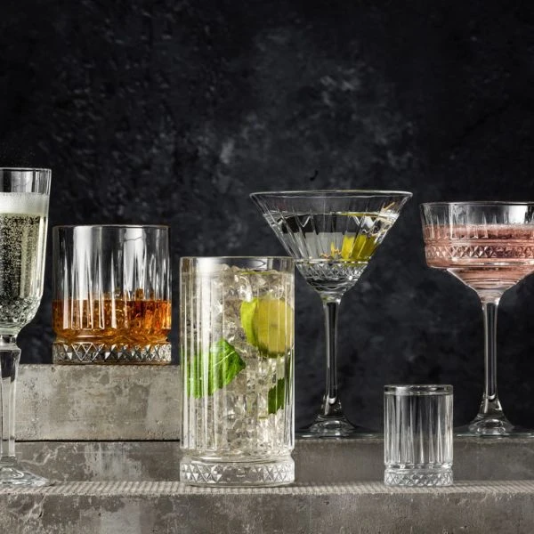 Cocktail coupe Winchester sæt/2 Ravenhead® 26 cl Ø 10x17cm KR41456 by RAVENHEAD color Sort
