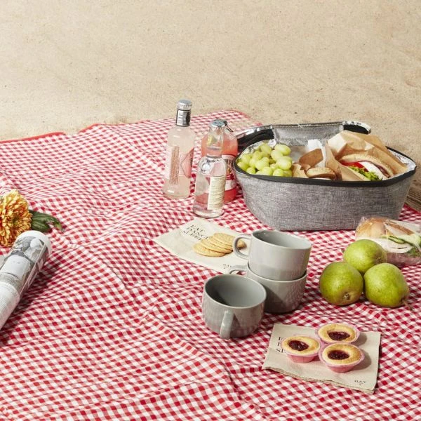 Picnictæppe Rød/Hvid Ternet By Bercato 150x135cm B79082 by SCANDINAVIAN HOME color Sort