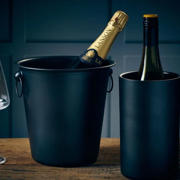 GenWare Metallic Black Vinspand i Rustfrit Stål 26203MTBK by Genware color Sort