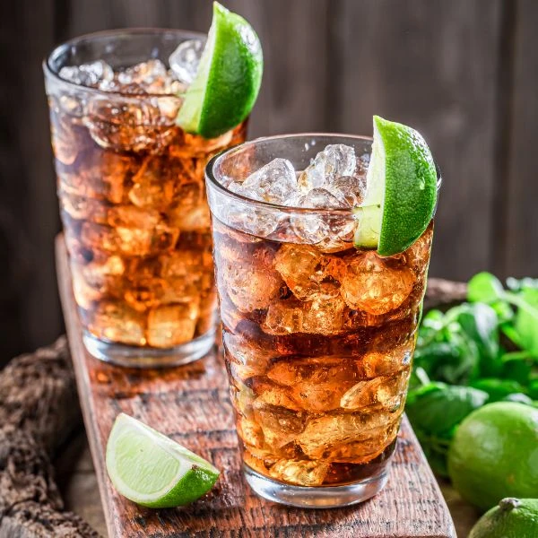 Long Island Iced Tea cocktail opskrift