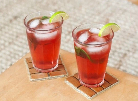 Server de lækreste velkomstdrinks